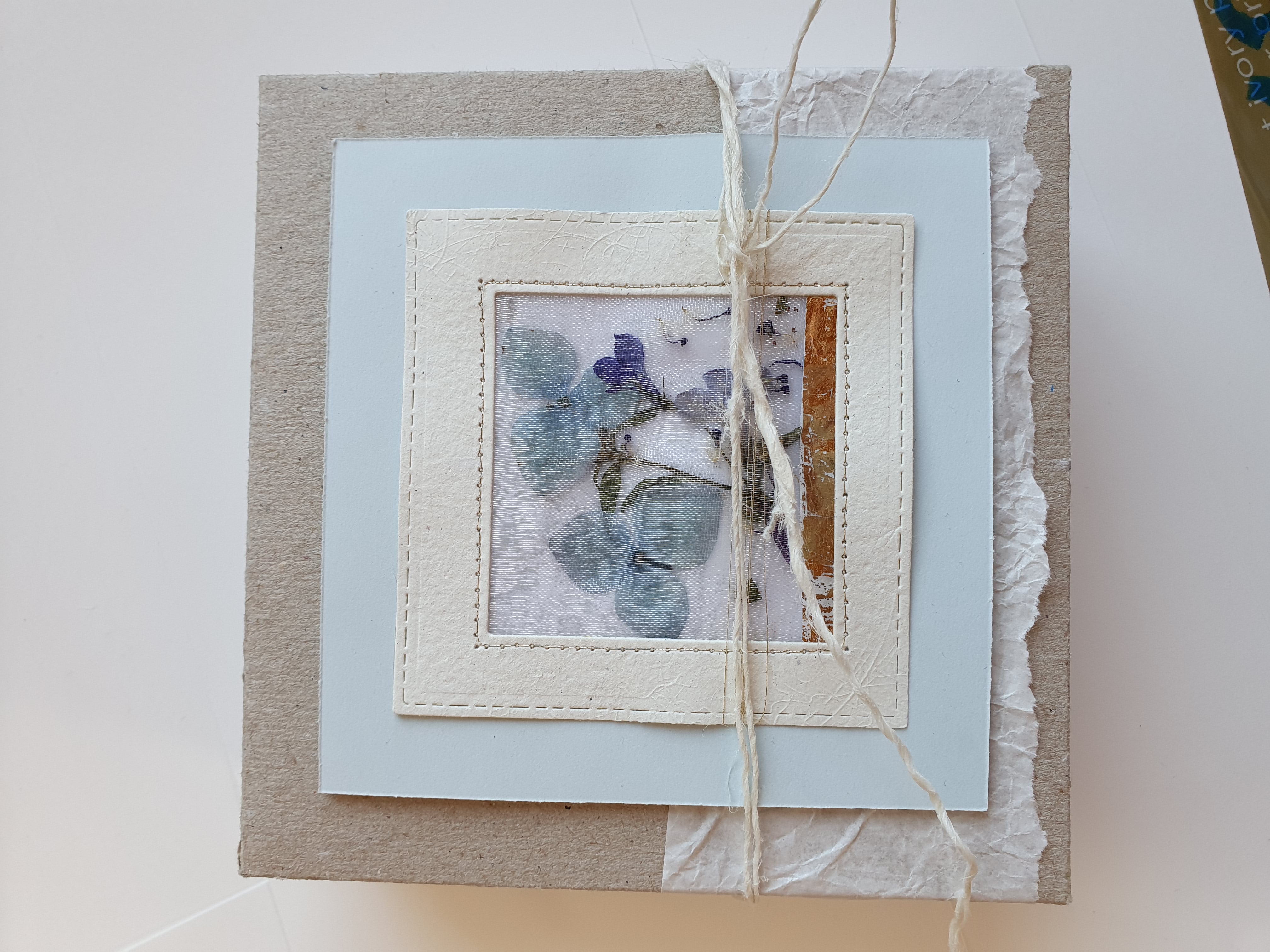Geschenk-Schachtel  1 "zartblaue Hortensienblüten" 